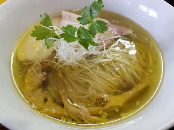 「比内地鶏とｼｬﾓﾛｯｸの塩らあめん」@らぁめん サンドの写真