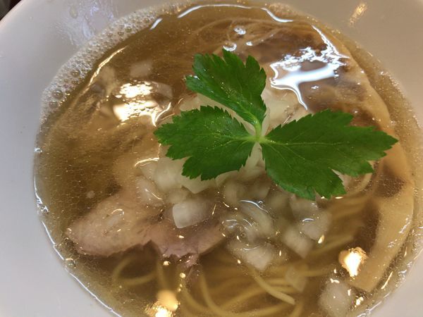 「白醤油煮干しラーメン750円」@麺屋 もろの写真