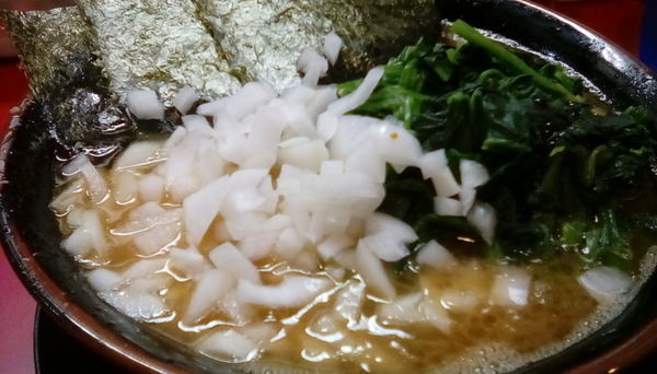 「ラーメン　+　玉ねぎ」@家系ラーメン とらきち家の写真