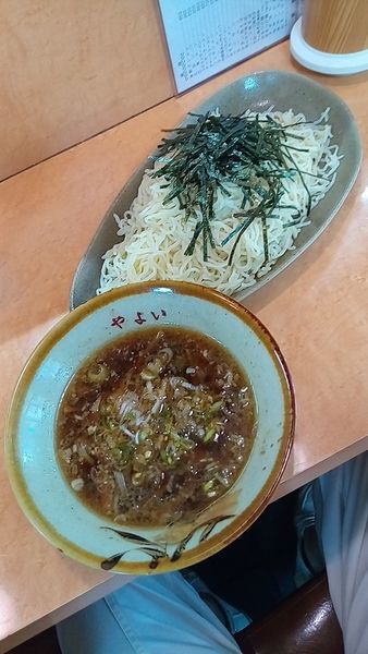 「ざるつけ麺（大盛）７００円」@中華・洋食 やよいの写真