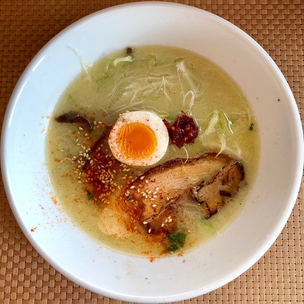 「とりトン白湯らーめん (700円)」@一宮徳谷 八丁目どりの写真