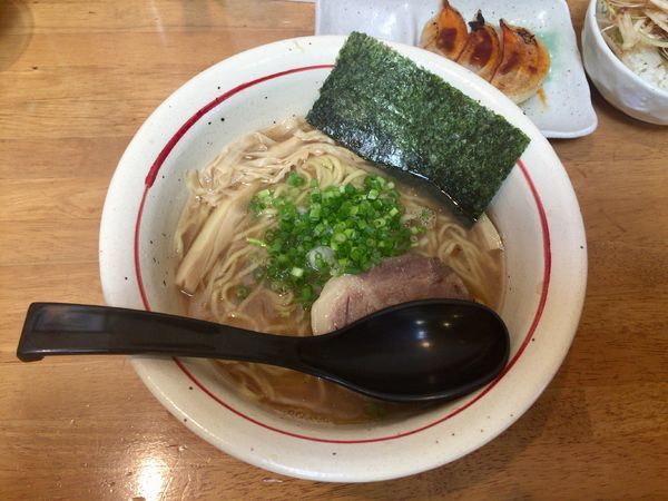 「らー麺」@麺や うしおの写真