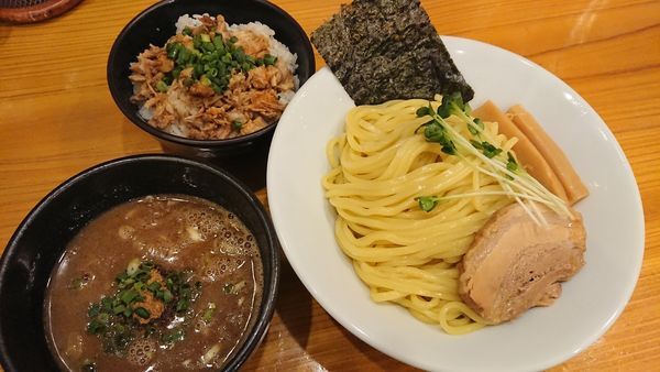 「つけ麺+チャーシュー丼」@中華そば 弌の写真