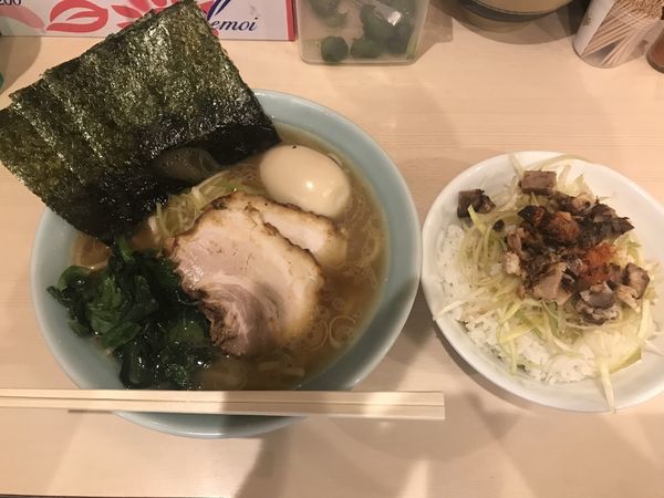 「たかし屋らーめん」@ラーメン たかし屋 千葉駅前店の写真