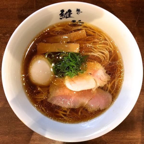 「味玉醤油らぁ麺」@麺や維新の写真