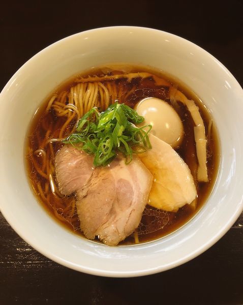 「醤油味玉らぁめん」@らぁ麺 すぎ本の写真