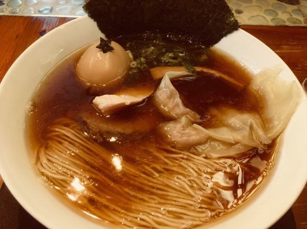 「味玉そば＋ワンタン」@麺や食堂 本店の写真