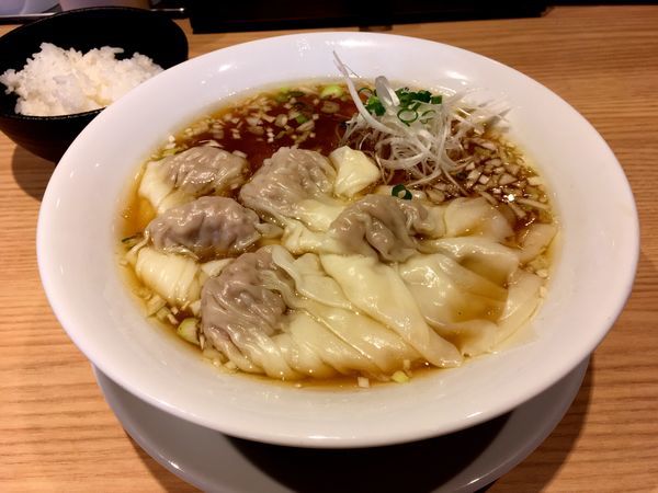 「ワンタンそば」@中華そば 龍の眼 Produced by 創作麺工房 鳴龍の写真