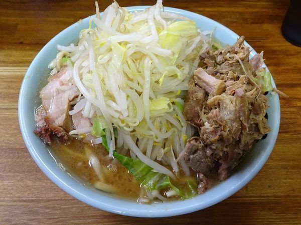 「小ラーメン（750円）＋ほぐし豚（50円）ヤサイニンニク」@ラーメン二郎 新小金井街道店の写真