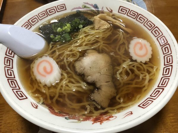 「ラーメン（中）＋つまみ＋アルコール（大量）」@西町食堂の写真