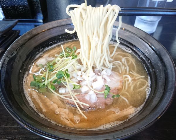 「にぼし(しお)らーめん 750円」@麺や 笑 ～Sho～の写真