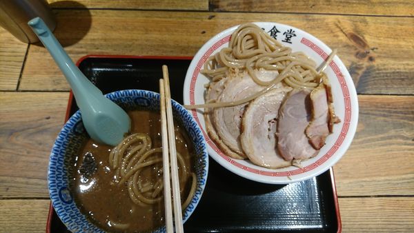 「濃厚チャーシューつけ麺大盛」@松戸中華そば 富田食堂の写真