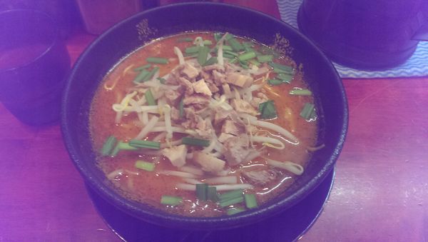 「辛ラーメン、替え玉w」@とんこつラーメン 博多風龍 渋谷店の写真