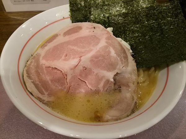「豚骨塩らーめん　（大盛り：サービス券）」@まひる野 藤原商店の写真