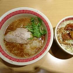 特濃鰹豚骨ラーメン&トンテキ丼