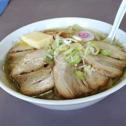 塩チャーシューメン大盛りバタートッピング