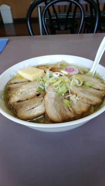 「塩チャーシューメン大盛りバタートッピング」@佐野青竹手打ちラーメン いしかりの写真