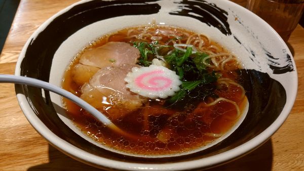 「純正　醤油ラーメン700円」@らーめん しおじの写真