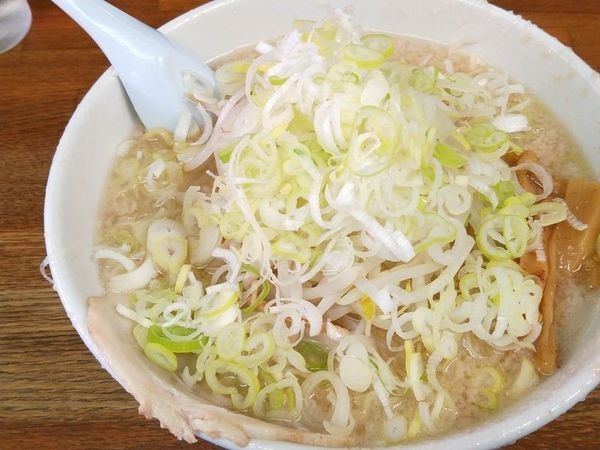 「らーめん（ネギ多め）」@らーめん弁慶 門前仲町店の写真