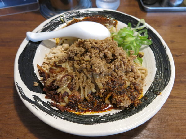 「白胡麻汁なし担々麺（5.6月限定）：900円」@江戸前煮干し中華そば きみはん 総本店の写真