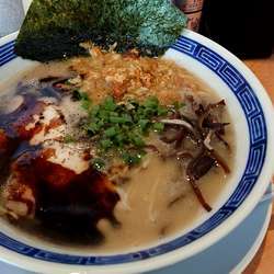 黒麻油ラーメン