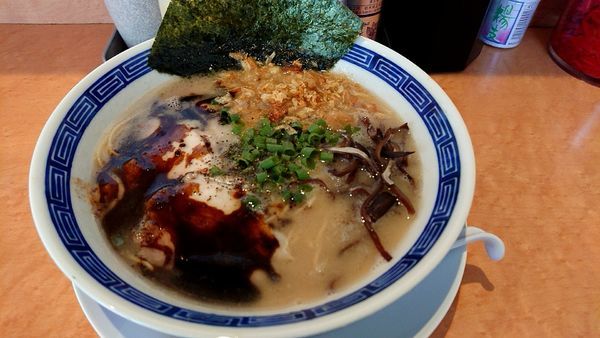 「黒麻油ラーメン」@博多豚骨ラーメン田原の写真
