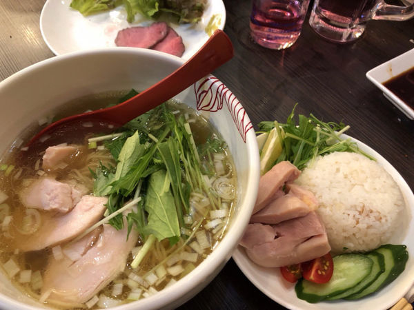 「【限定】シンガポール風　鶏そば＋海南鶏飯」@麺処 あす花の写真