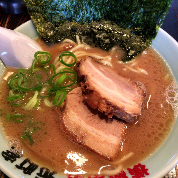 「ラーメン（薄め・カタメ・オオメ）730円」@横浜家系元町家の写真