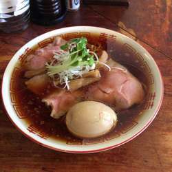 味玉中華そば 880円