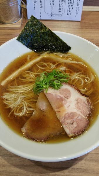 「醤油らーめん」@らーめん にじいろの写真