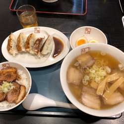 ラーメン＋焼豚丼＋餃子セット