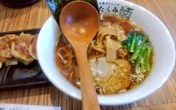 「ラーメン+餃子」@中華ダイニング たくみの写真