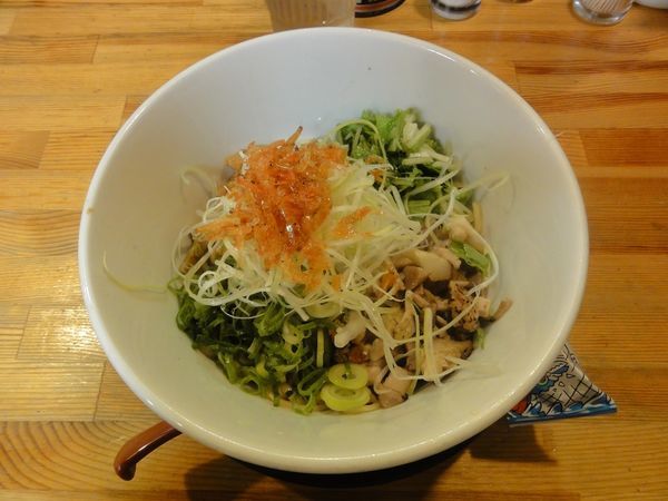 「えび塩まぜそば」@中村商店 高槻本店の写真