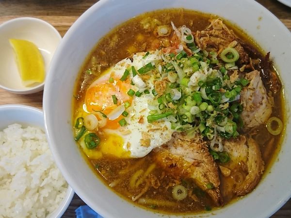 「カレーラーメン ￥1100」@ブラウンオニオンカレーファクトリーの写真