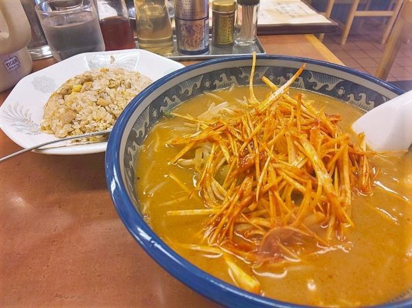 「ネギ味噌ラーメン+半チャーハン（1,300円）」@珍來 平井店の写真
