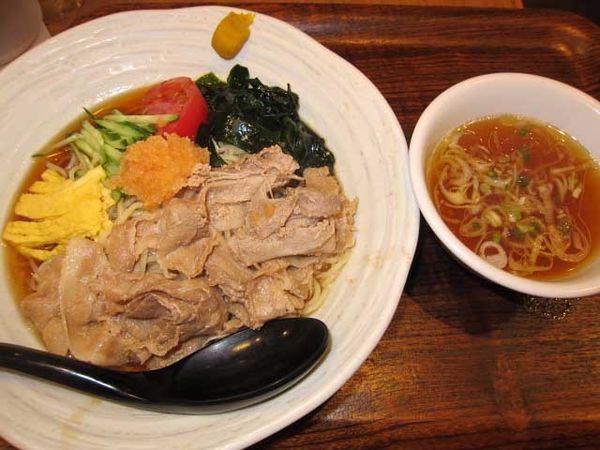 「肉冷し　880円」@麺処直久 新橋店の写真