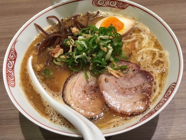 「鶏白湯（黒）」@麺者 雄の写真