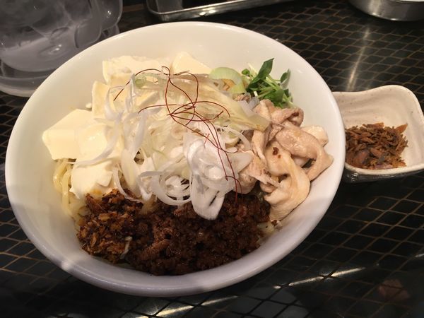 「くずし豆腐冷しゃぶまぜそば」@つけめんTETSU 横浜ランドマークプラザ店の写真