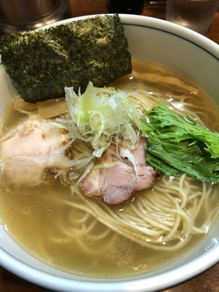 「白醤油らーめん ¥750」@麺処 びぎ屋の写真