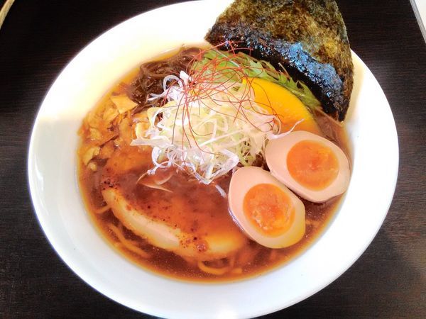 「期間限定 醤油らーめん 秋味」@麺屋 シロサキの写真
