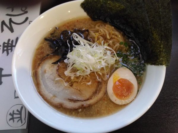 「期間限定 背脂煮干中華そば」@麺屋 シロサキの写真