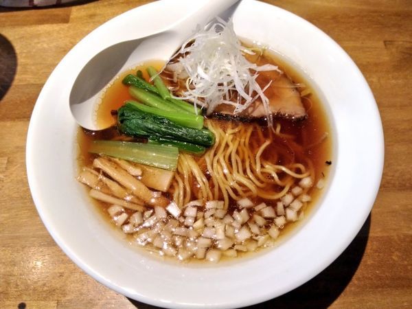 「ゲリラ限定 手火山造り鮭節の醤油ラーメン」@麺や Gochiの写真