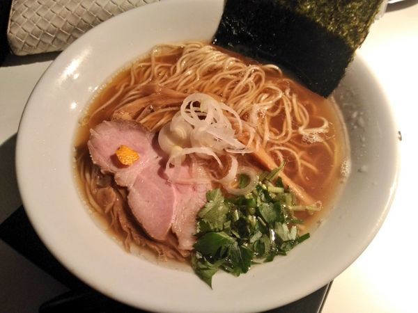 「夜の部限定 鴨脂と蛤の醤油そば」@SOBAHOUSE金色不如帰の写真