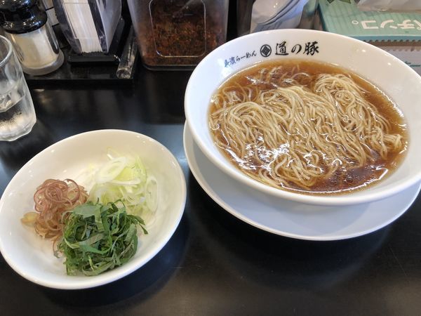 「煮干と昆布の冷しらーめん」@長濱らーめん 道の豚の写真