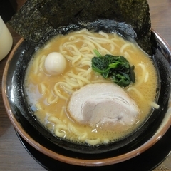 家系ラーメン 頂㐂家の画像
