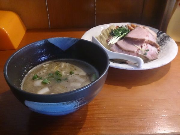 「濃厚豚骨魚介ちゃーしゅーつけ麺(柚子)」@麺処 ほん田の写真
