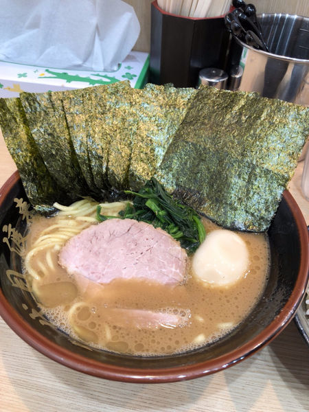 「ラーメン680円＋のり50円＋ライス無料」@二代目 渡来武の写真