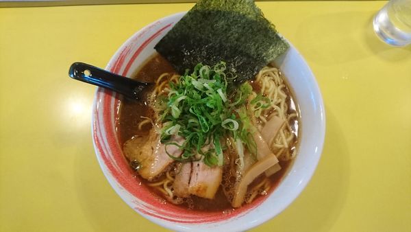 「黒醤油+2番」@らーめん研究所の写真