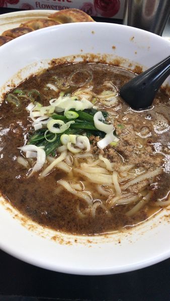 「担々麺＋餃子」@中国手打拉麺 馬賊 日暮里店の写真