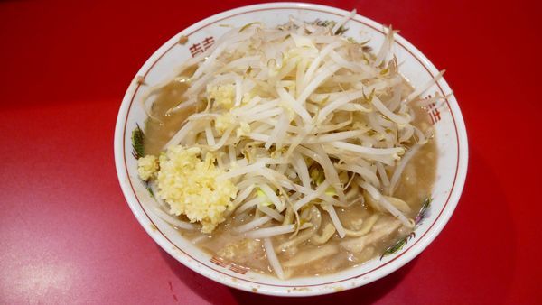 「ラーメン（豚2枚）¥760／ニンニク¥0」@ラーメン英二の写真